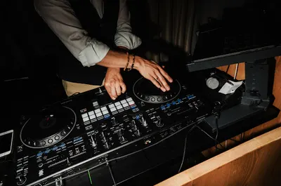 Dobrze Zgrani - Oprawa muzyczna i konferansjerska eventów, wesel, wydarzeń rodzinnych